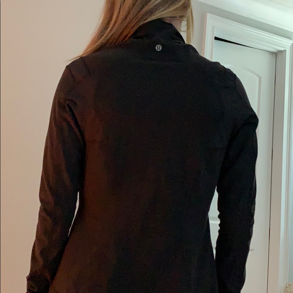 lululemon jacket - Picture 4 of 4